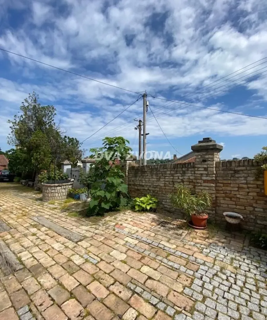 Prodaja, ugostiteljski objekat, 630m², Stari Slankamen, Inđija