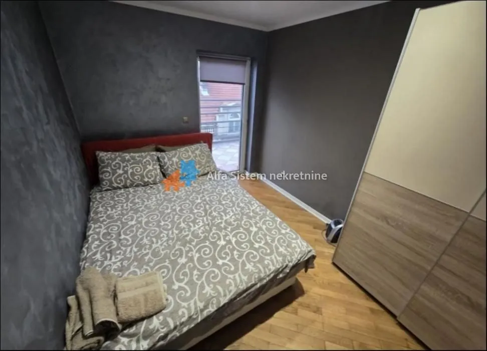 Izdavanje, trosoban stan, 69m², Stari Grad, Beograd