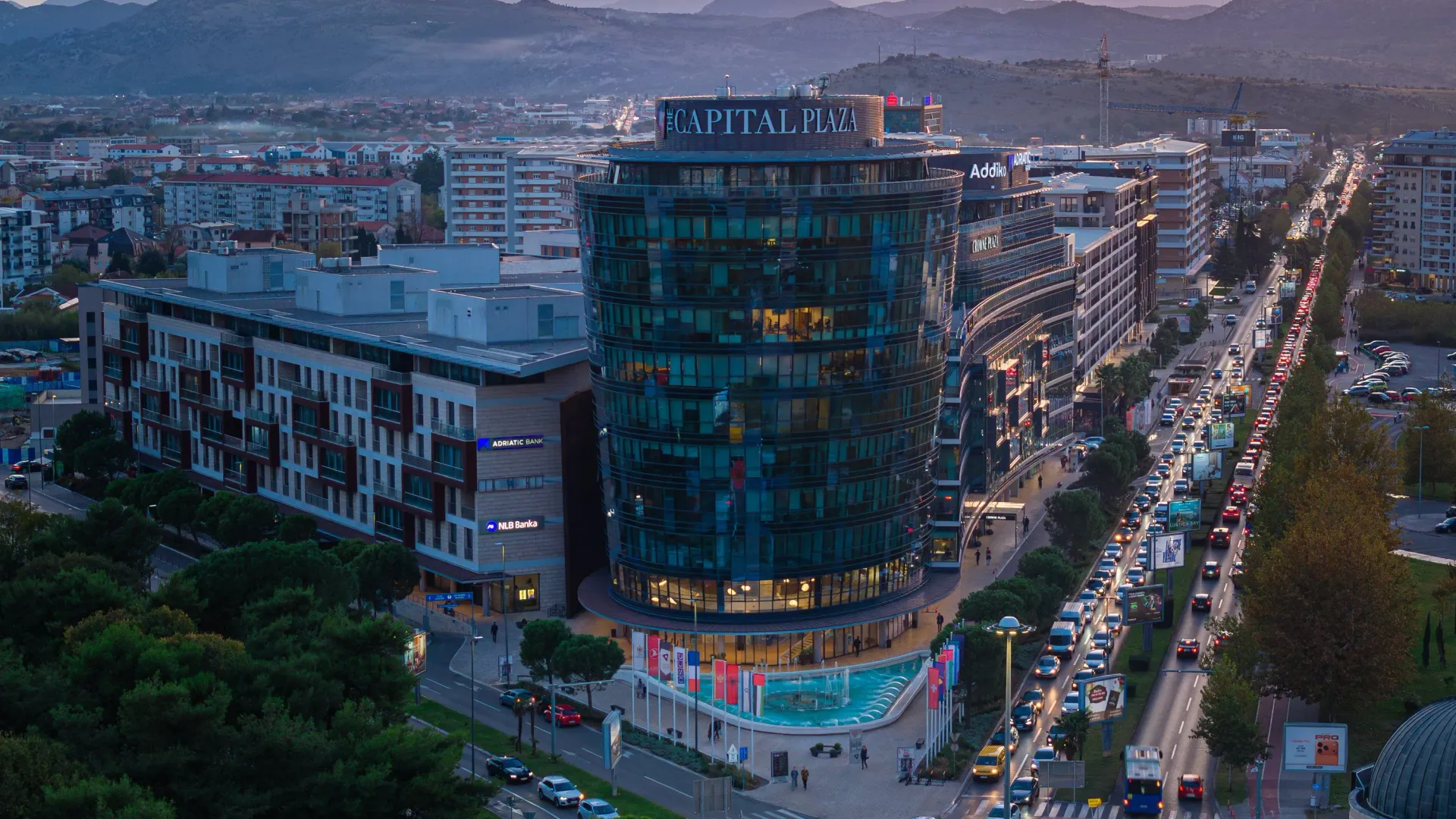 Prodaja, trosoban stan, 203m², Kod Capital Plaze, Podgorica