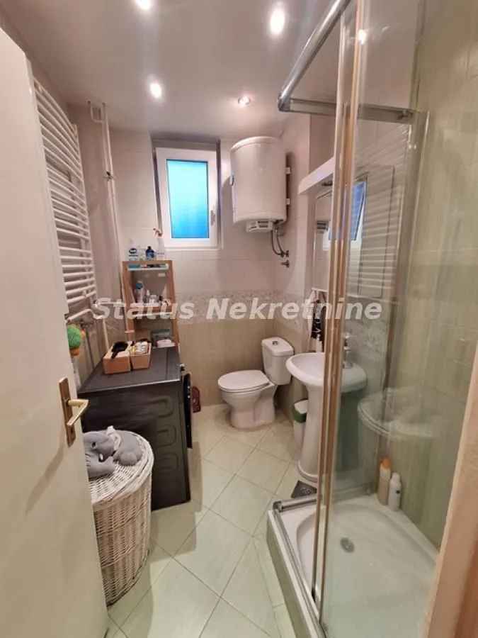 Prodaja, trosoban stan, 93m², Centar, Novi Sad