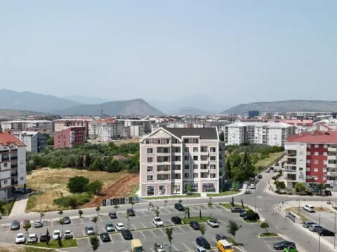 Prodaja, trosoban stan, 126m², Podgorica, Crna Gora - image 2