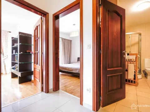 Prodaja, jednosoban stan, 64m², Centar, Budva - image 9