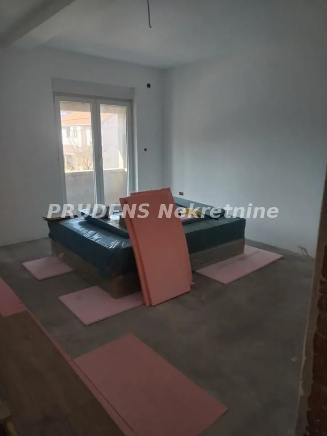 Sale, house, 281m², Surčin, Beograd