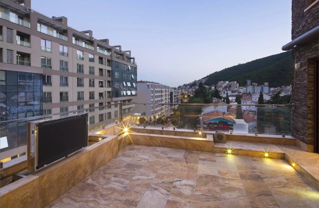Prodaja, trosoban stan, 313m², Centar, Budva