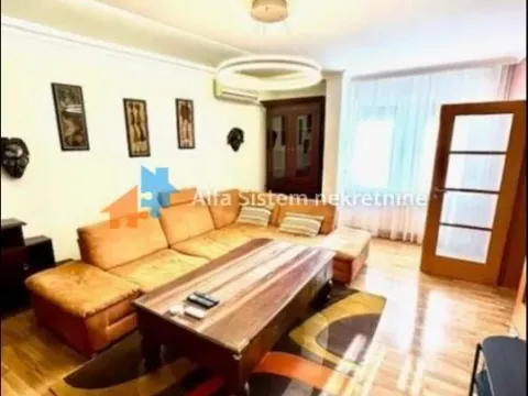 Izdavanje, trosoban stan, 80m², Stari Grad, Beograd