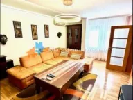 Izdavanje, trosoban stan, 80m², Stari Grad, Beograd - image 1