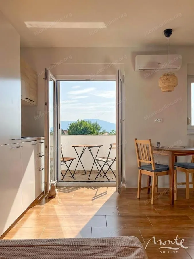 Sale, studio apartment, 27m², Tivat, Crna Gora