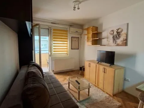 Izdavanje, jednosoban stan, 29m², Grbavica, Novi Sad Sve Podlokacije - image 1