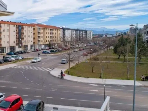 Sale, two bedroom apartment, 83m², Nova Dalmatinska, Podgorica - image 2