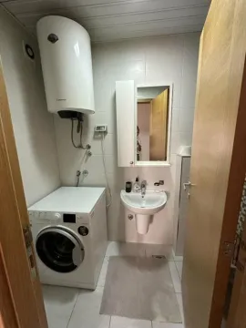 Izdavanje, dvosoban stan, 80m², City Kvart, Podgorica - image 8