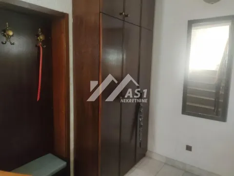 Izdavanje, kuća, 180m², Jodna Banja, Novi Sad Sve Podlokacije - image 4