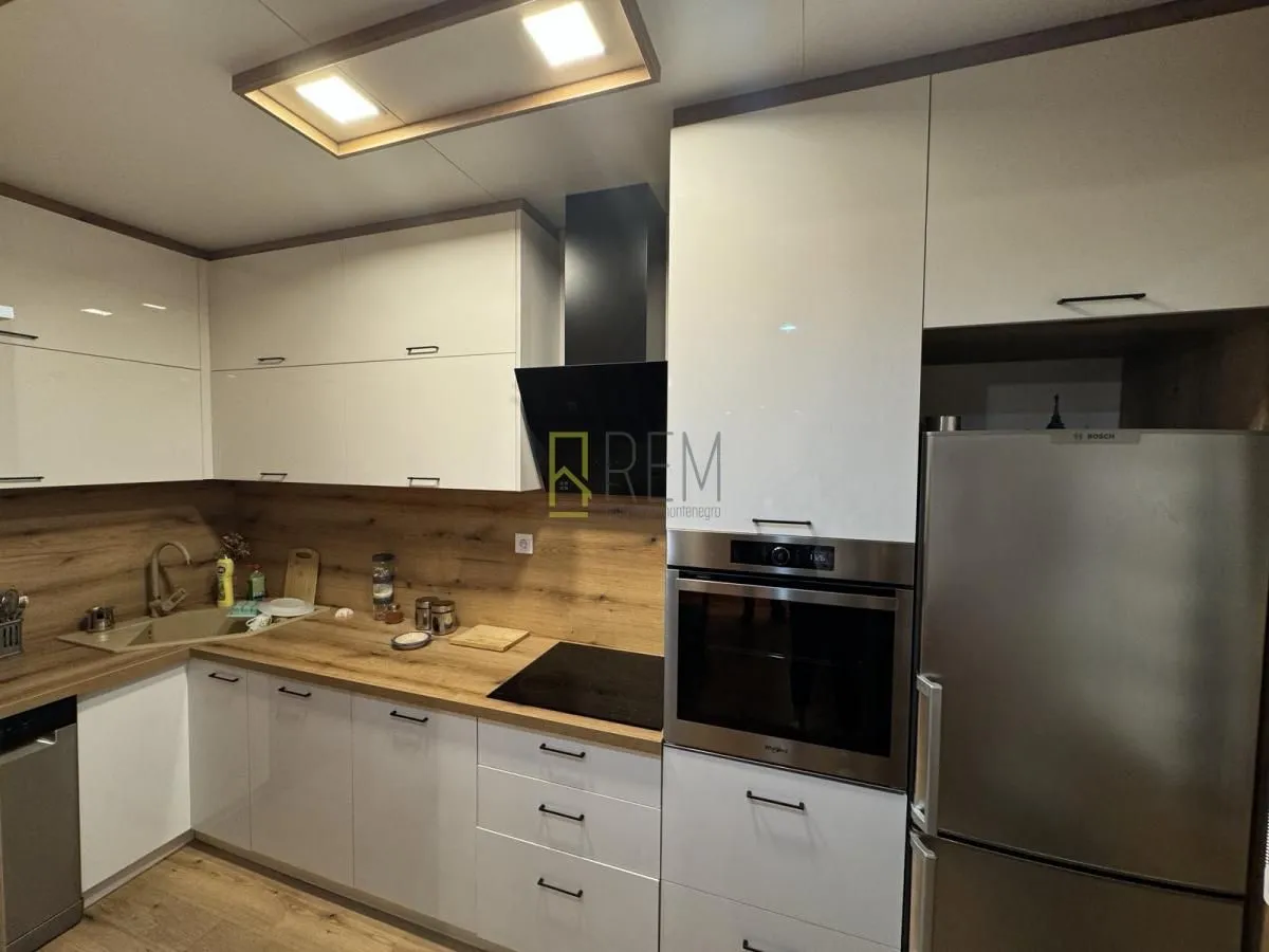 Rent, house, 100m², Centar, Podgorica