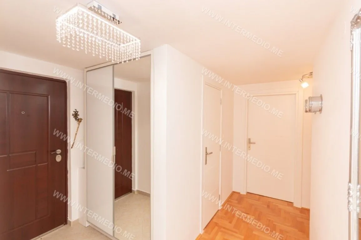 Prodaja, trosoban stan, 95m², Topla, Herceg Novi