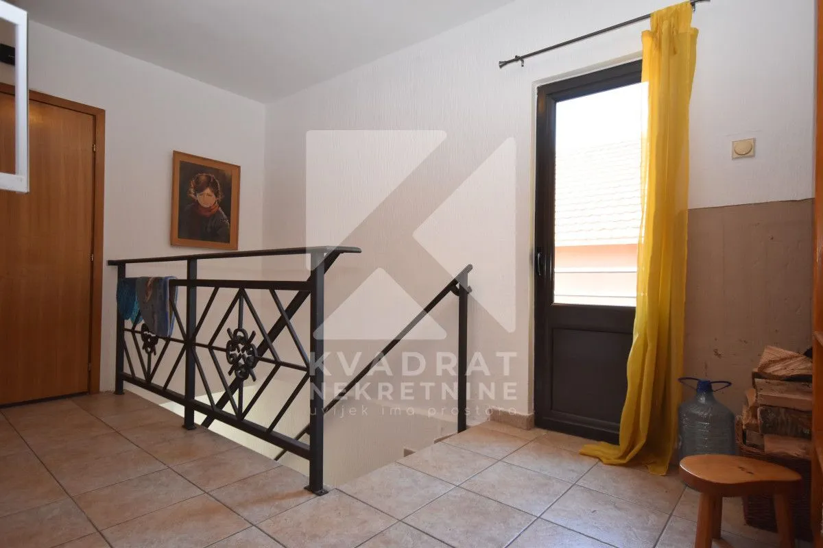 Prodaja, kuća, 320m², Murtovina, Podgorica