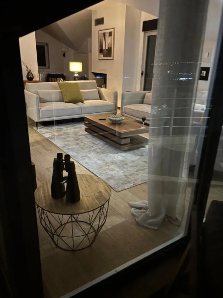 Izdavanje, dvosoban stan, 130m², Gradiošnica, Tivat