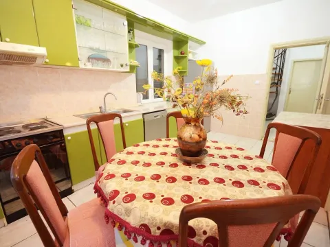 Sale, house, 156m², Krašići, Tivat - image 2