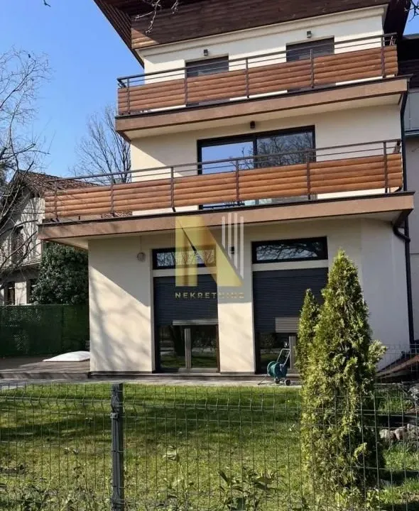 Rent, office space, 247m², Sremska Kamenica, Petrovaradin