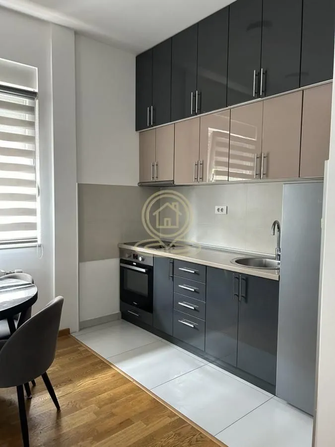 Izdavanje, dvosoban stan, 46m², Rotkvarija, Novi Sad Sve Podlokacije