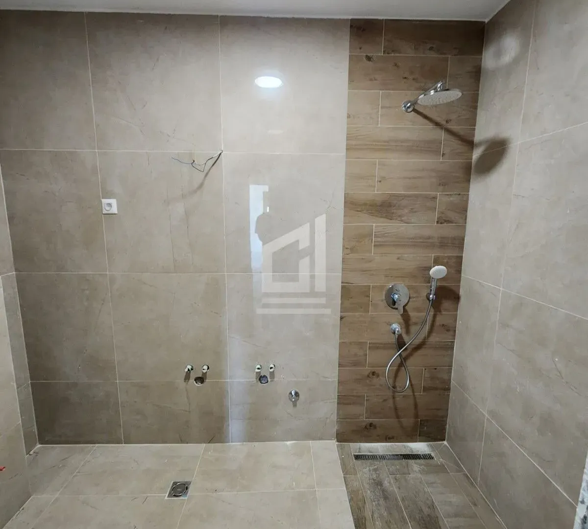Prodaja, četvorosoban stan, 164m², Gorica C, Podgorica