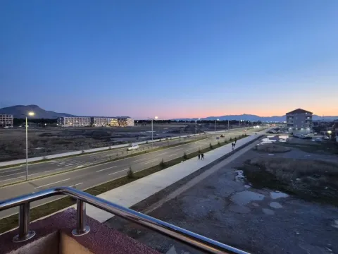 Prodaja, dvosoban stan, 64m², Stari Aerodrom, Podgorica - image 8