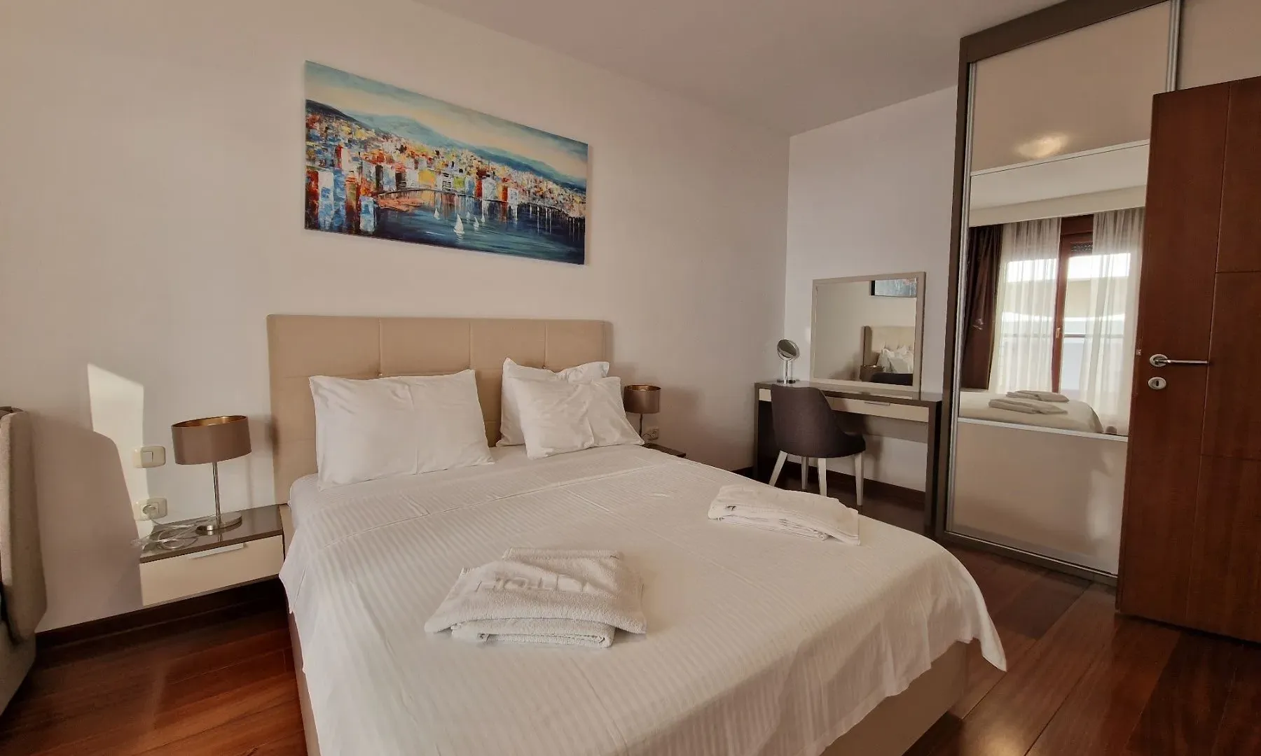 Izdavanje, jednosoban stan, 90m², Bečići, Budva