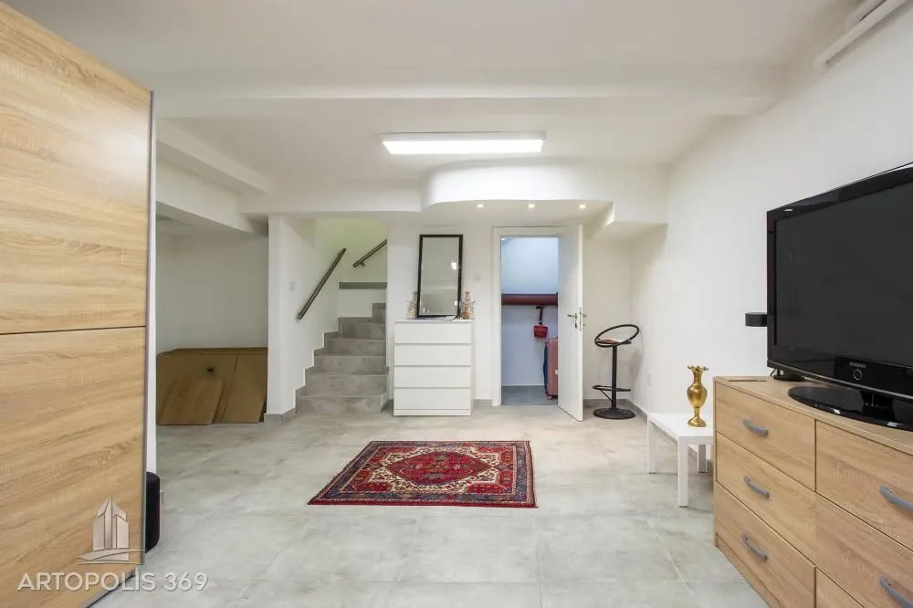 Sale, house, 180m², Bezanijska Kosa 1, Bežanijska Kosa Sve Podlokacije