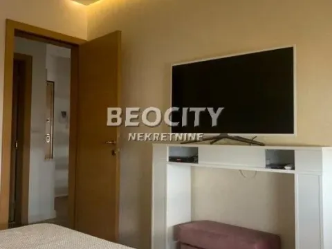 Izdavanje, trosoban stan, 105m², Autokomanda, Voždovac Sve Podlokacije - image 9