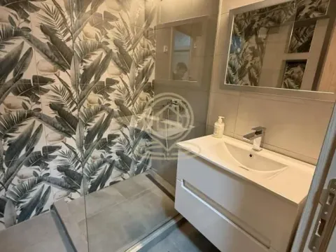 Rent, two bedroom apartment, 35m², Skadarlija, Beograd - image 11