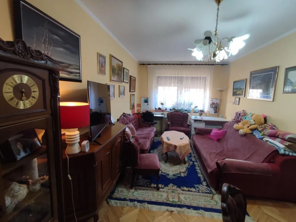 Prodaja, trosoban stan, 94m², Centar, Subotica