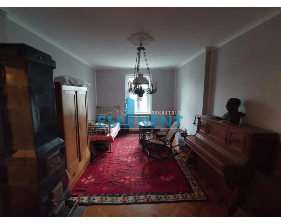 Izdavanje, četvorosoban stan, 143m², Neimar, Vračar Sve Podlokacije