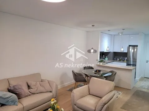 Izdavanje, trosoban stan, 82m², Novi Beograd Sve Podlokacije, Beograd - image 8