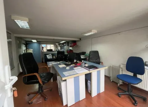 Prodaja, kuća, 200m², Tološi, Podgorica - image 4