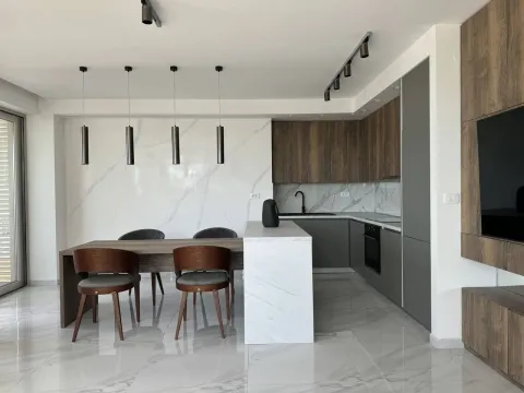 Prodaja, dvosoban stan, 90m², Rafailovići, Budva - image 12