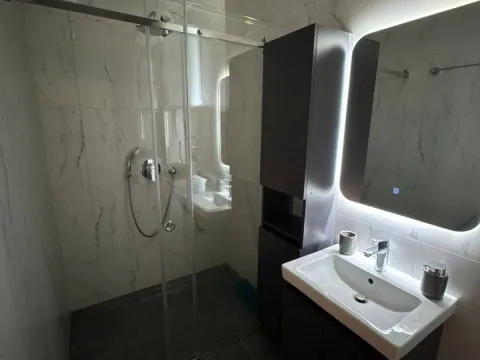 Prodaja, dvosoban stan, 77m², Centar, Bar - image 3