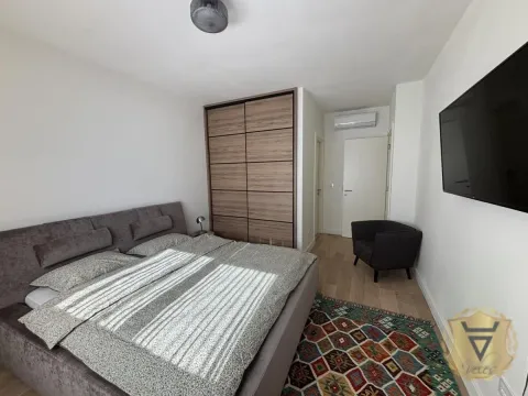 Izdavanje, trosoban stan, 80m², Savski Venac, Beograd - image 8