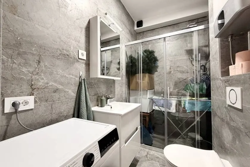 Izdavanje, četvorosoban stan, 81m², Dorćol Sve Podlokacije, Beograd