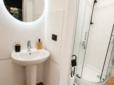 Sale, one bedroom apartment, 30m², Petrovac, Budva - image 4