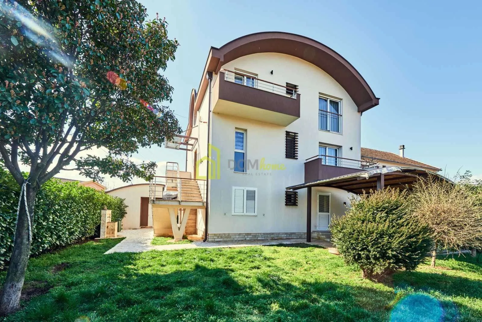 Prodaja, kuća, 255m², Vranići, Podgorica