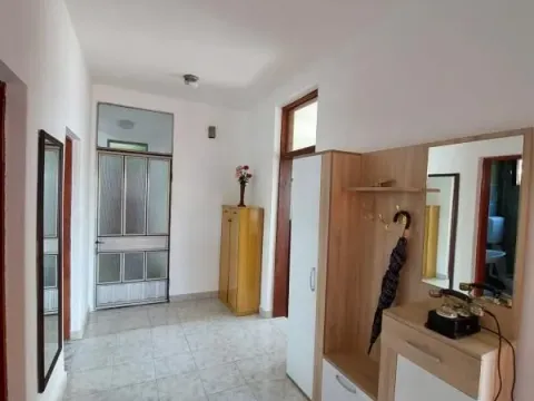 Rent, three bedroom apartment, 91m², Šušanj, Bar - image 11