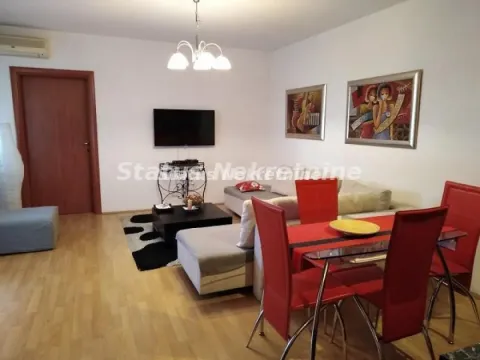 Prodaja, trosoban stan, 60m², Centar, Novi Sad - image 2