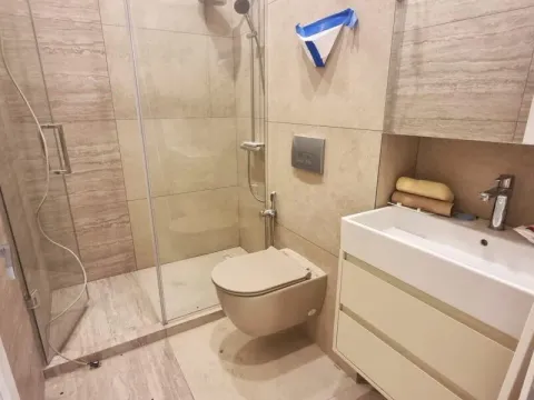 Sale, two bedroom apartment, 80m², Dobrota, Kotor - image 11