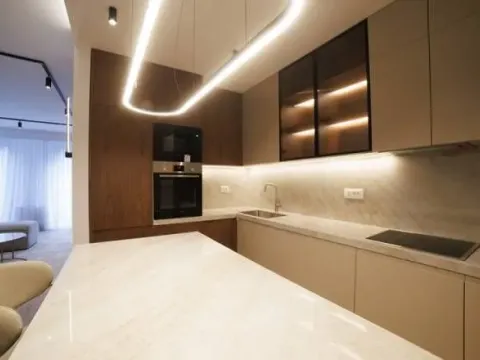 Izdavanje, četvorosoban stan, 140m², Crveni Krst, Beograd - image 10