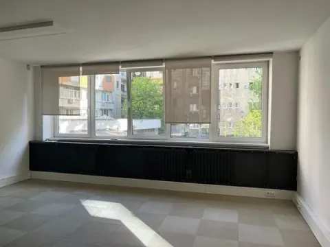 Izdavanje, poslovni prostor, 440m², Stari Grad, Beograd - image 4