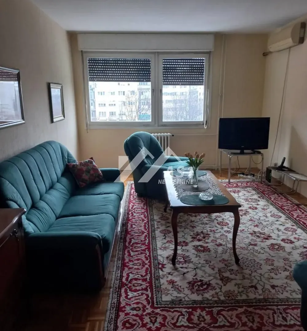 Izdavanje, četvorosoban stan, 85m², Liman 2, Novi Sad Sve Podlokacije