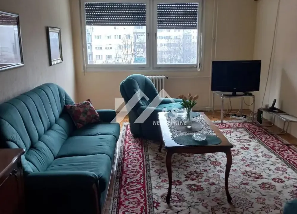 Izdavanje, četvorosoban stan, 85m², Liman 2, Novi Sad Sve Podlokacije