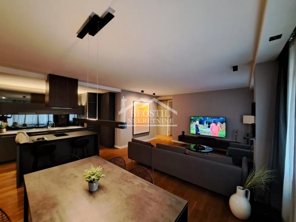 Prodaja, dvosoban stan, 61m², Novi Beograd Blok 38, Novi Beograd Sve Podlokacije
