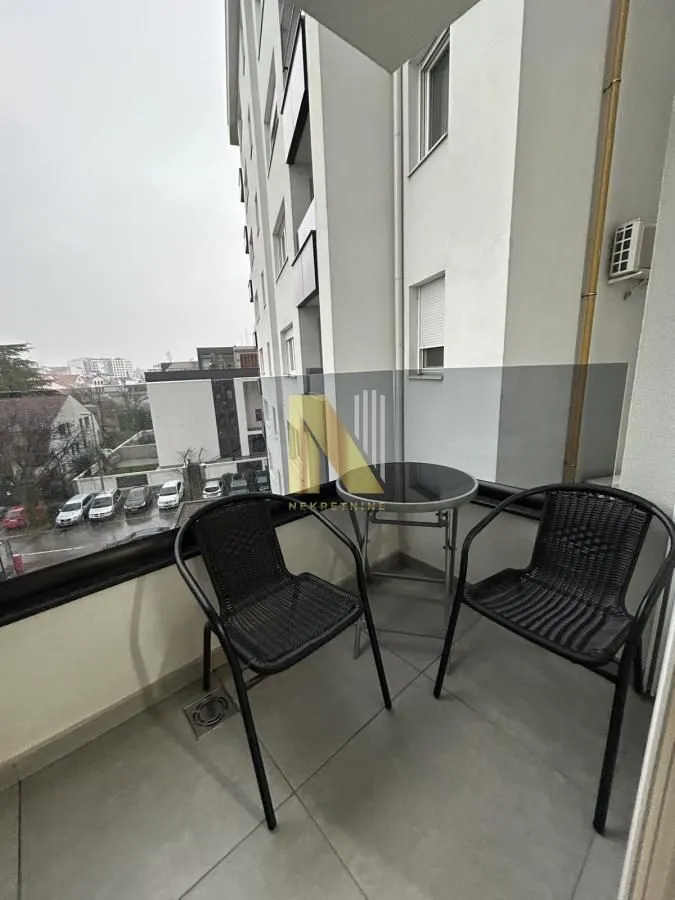 Izdavanje, jednosoban stan, 42m², Bulevar Evrope, Novi Sad Sve Podlokacije