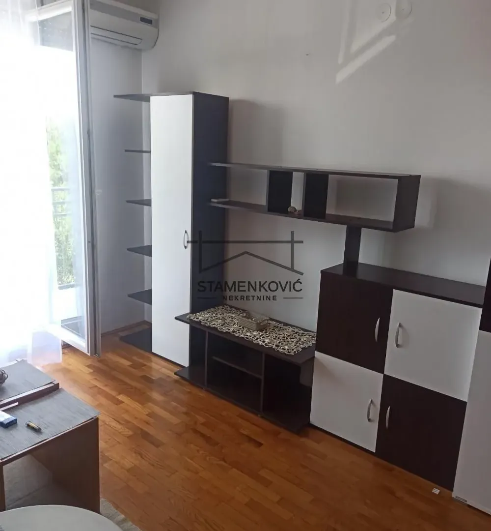 Prodaja, stan, 25m², Detelinara, Novi Sad Sve Podlokacije