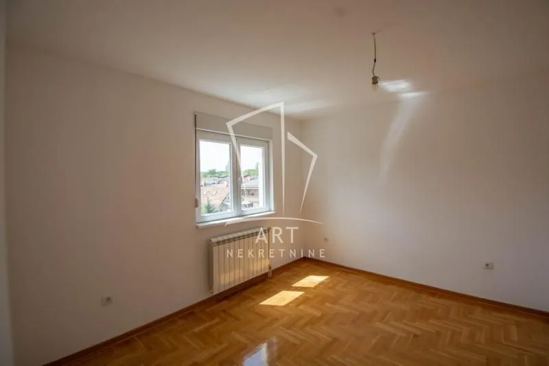 Sale, four bedroom apartment, 101m², Voždovac Sve Podlokacije, Beograd