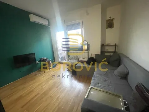 Izdavanje, jednosoban stan, 32m², Ledine, Beograd - image 1